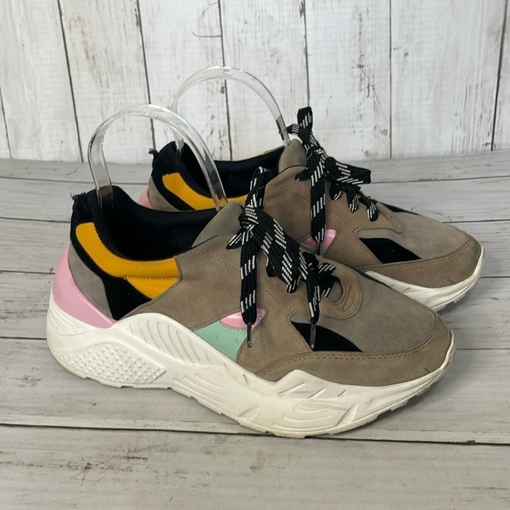 Gianni Bini Troye Chunky Taupe/Multi ColorLace-Up Sneakers